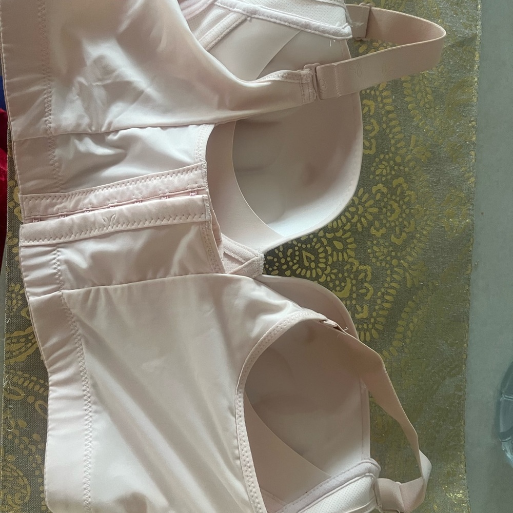 Back smoothing push up bra - Picture 2 of 3